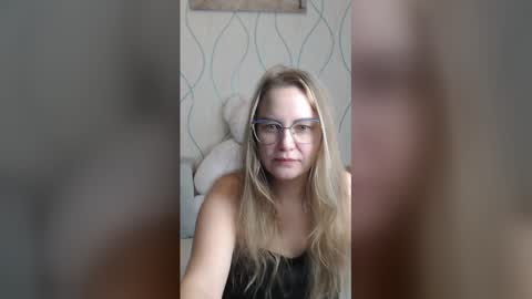 Snapshot of gentle69girl chatting on November 25, 2025, 3:06 am Alice online show from November 25, 2025, 3:06 am