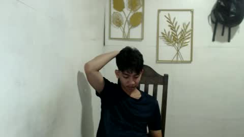 Snapshot of gentlemanlustx chatting on September 27, 2025, 2:33 pm Rayl online show from September 27, 2025, 2:33 pm