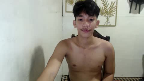 Snapshot of gentlemanlustx chatting on October 2, 2025, 5:53 pm Rayl online show from October 2, 2025, 5:53 pm