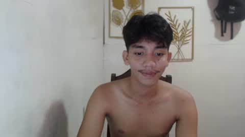 Snapshot of gentlemanlustx chatting on October 6, 2025, 5:16 am Rayl online show from October 6, 2025, 5:16 am