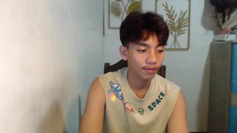 Snapshot of gentlemanlustx chatting on October 23, 2025, 2:38 pm Rayl online show from October 23, 2025, 2:38 pm