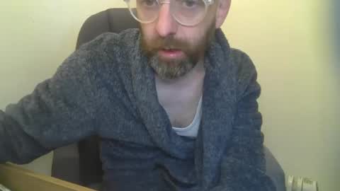 Snapshot of geon2xx chatting on February 7, 2025, 8:11 am Geon online show from February 7, 2025, 8:11 am