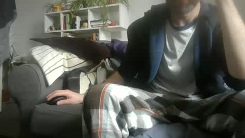 Snapshot of geon2xx chatting on September 15, 2025, 10:37 am Geon online show from September 15, 2025, 10:37 am