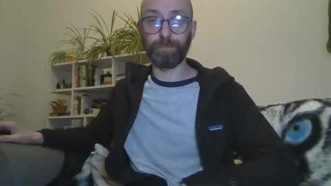 Snapshot of geon2xx chatting on November 8, 2025, 5:34 pm Geon online show from November 8, 2025, 5:34 pm