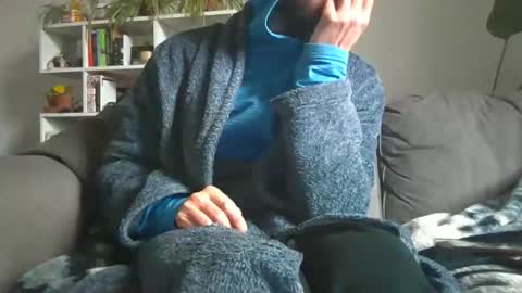 Snapshot of geon2xx chatting on November 14, 2025, 8:46 am Geon online show from November 14, 2025, 8:46 am