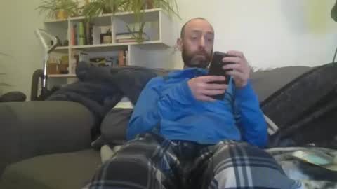 Snapshot of geon2xx chatting on November 18, 2025, 6:12 pm Geon online show from November 18, 2025, 6:12 pm