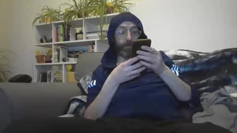 Snapshot of geon2xx chatting on November 29, 2025, 7:00 am Geon online show from November 29, 2025, 7:00 am