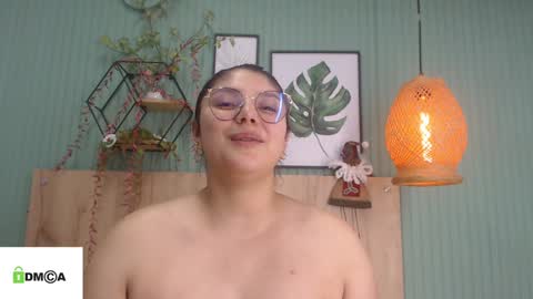 Snapshot of george_jonnes69 chatting on December 16, 2024, 1:22 pm Geo J online show from December 16, 2024, 1:22 pm