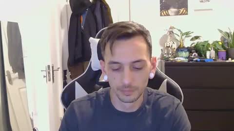 Snapshot of georgek0011 chatting on January 18, 2026, 9:18 pm georgek0011 online show from January 18, 2026, 9:18 pm