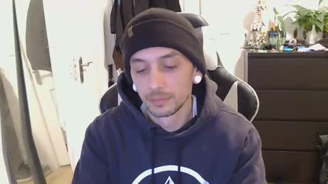 Snapshot of georgek0011 chatting on March 1, 2026, 11:18 pm georgek0011 online show from March 1, 2026, 11:18 pm