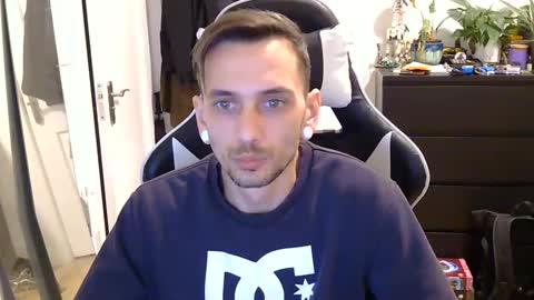 Snapshot of georgek0011 chatting on March 18, 2026, 12:58 am georgek0011 online show from March 18, 2026, 12:58 am