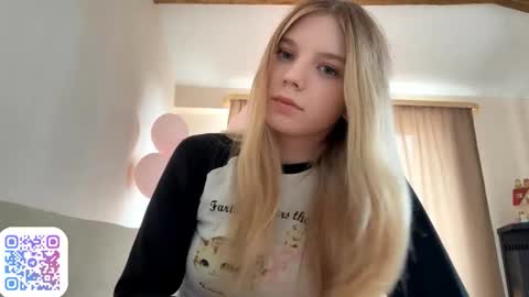 Snapshot of georgietiogangco chatting on September 21, 2025, 10:17 am Chloe online show from September 21, 2025, 10:17 am