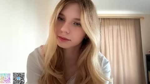 Snapshot of georgietiogangco chatting on October 5, 2025, 11:08 am Chloe online show from October 5, 2025, 11:08 am