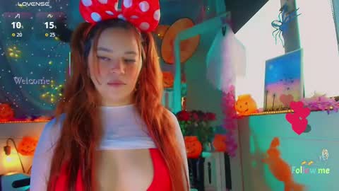 Snapshot of georgina_moschino chatting on October 15, 2025, 10:21 pm georgina_moschino online show from October 15, 2025, 10:21 pm