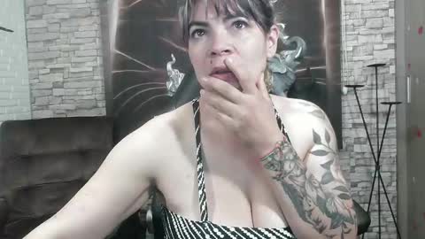 Georgina  online show from February 3, 2025, 6:34 am