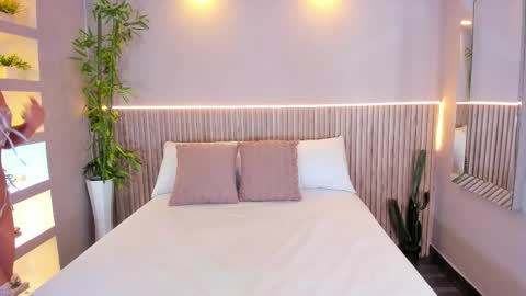 Snapshot of georginareyes chatting on December 14, 2025, 5:29 pm GeorginaReyes online show from December 14, 2025, 5:29 pm