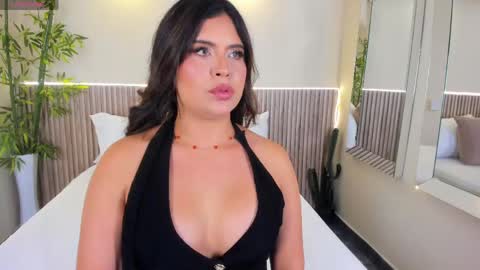 GeorginaReyes  online show from May 27, 2026, 10:40 pm