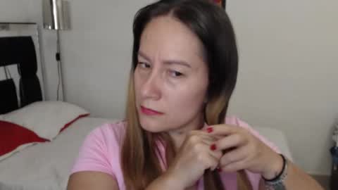 Snapshot of geral_bhri chatting on January 14, 2026, 11:42 pm geral bhri online show from January 14, 2026, 11:42 pm