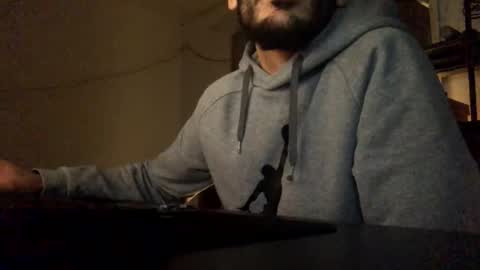 Snapshot of germanlatino02 chatting on November 18, 2025, 8:35 pm teo online show from November 18, 2025, 8:35 pm