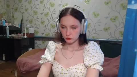 Snapshot of gertrudhore chatting on May 23, 2026, 8:18 am Anna online show from May 23, 2026, 8:18 am