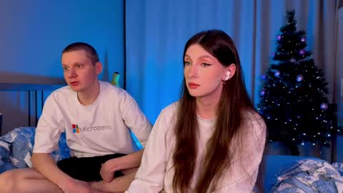 Snapshot of gethigh_ chatting on December 26, 2024, 5:51 pm Liz and Mark online show from December 26, 2024, 5:51 pm