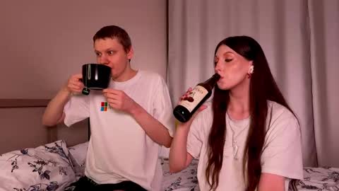 Snapshot of gethigh_ chatting on February 25, 2025, 8:19 pm Liz and Mark online show from February 25, 2025, 8:19 pm