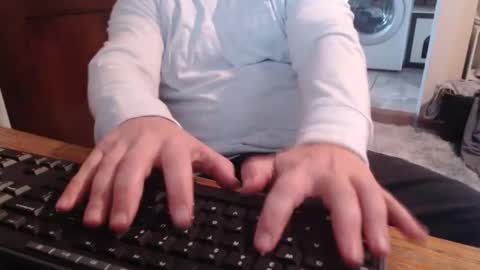 Snapshot of gethoggy chatting on October 25, 2025, 3:29 pm gethoggy online show from October 25, 2025, 3:29 pm