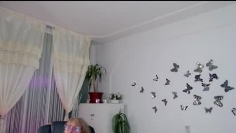 Ghertrudequeen online show from October 20, 2025, 3:07 am