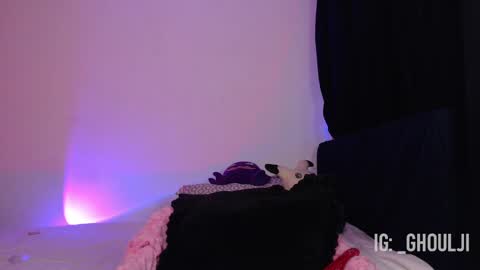 Snapshot of ghoulji chatting on January 21, 2025, 4:32 am Annie Im going to be offline from 29nov to 3dec online show from January 21, 2025, 4:32 am