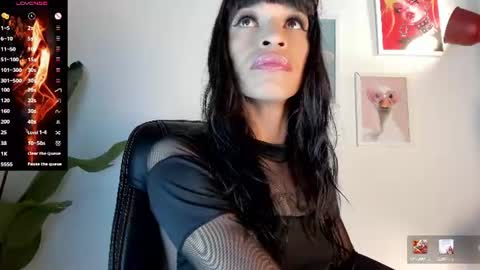Snapshot of gia_demiee chatting on August 8, 2026, 12:18 pm Gia Please help me with your thumbs up its important online show from August 8, 2026, 12:18 pm