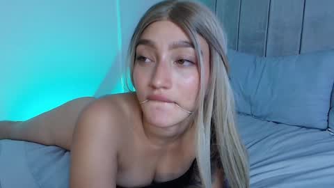 Snapshot of giaa_ross chatting on January 10, 2025, 5:56 pm Gia online show from January 10, 2025, 5:56 pm