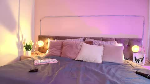 Snapshot of giaa_ross chatting on March 8, 2025, 3:02 pm Gia online show from March 8, 2025, 3:02 pm