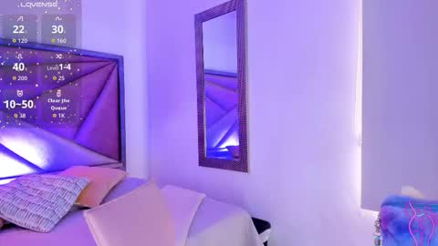 Gia  online show from January 5, 2026, 6:11 pm