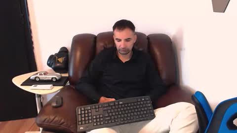 Snapshot of gianni_lion chatting on October 11, 2025, 9:19 am Gianni online show from October 11, 2025, 9:19 am