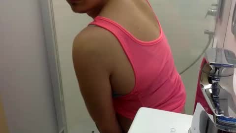 Snapshot of giannispr1998 chatting on December 17, 2025, 5:41 pm Horny Sissy online show from December 17, 2025, 5:41 pm