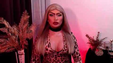 Snapshot of giaxxx01 chatting on January 7, 2026, 7:22 am Gia X online show from January 7, 2026, 7:22 am