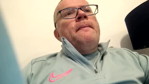 Snapshot of giddyup2222222 chatting on February 11, 2026, 11:04 am giddyup2222222 online show from February 11, 2026, 11:04 am