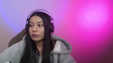 Snapshot of gigglepuff_ chatting on December 18, 2025, 8:09 am gigglepuff_ online show from December 18, 2025, 8:09 am