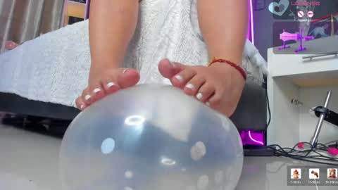 Gigi  online show from May 11, 2026, 4:04 pm