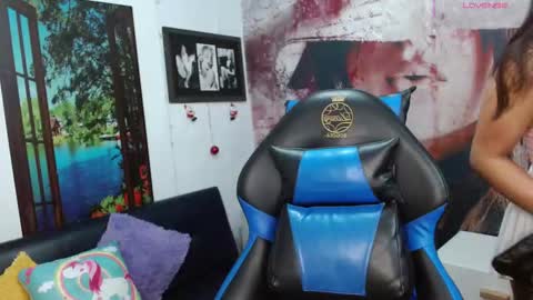 Snapshot of gigi_gilt_ chatting on January 7, 2026, 4:15 am Gigi 3 online show from January 7, 2026, 4:15 am