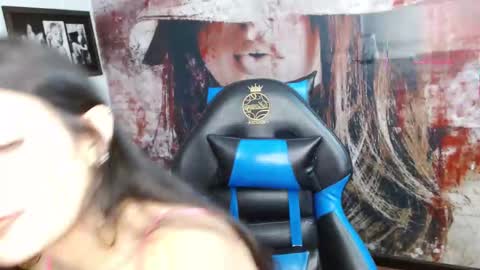 Snapshot of gigi_gilt_ chatting on February 1, 2026, 4:22 am Gigi 3 online show from February 1, 2026, 4:22 am