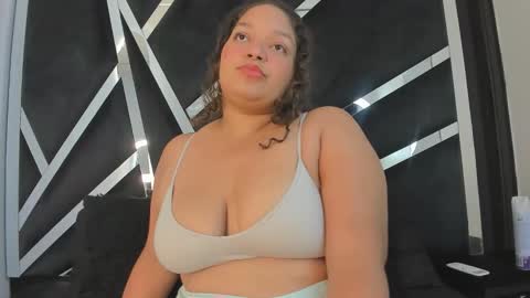 Snapshot of gigiht chatting on January 5, 2026, 8:45 pm gigiht online show from January 5, 2026, 8:45 pm