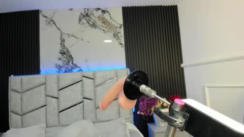 Gigi Doll online show from January 10, 2026, 11:34 am