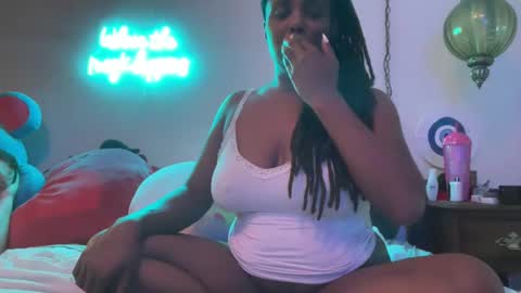 Snapshot of gigimcfee chatting on September 14, 2025, 7:51 am G Money online show from September 14, 2025, 7:51 am