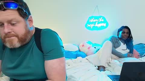 Snapshot of gigimcfee chatting on September 18, 2025, 4:03 am G Money online show from September 18, 2025, 4:03 am