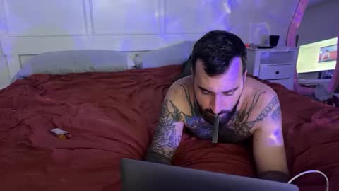 Snapshot of gigimichaels chatting on October 25, 2025, 1:35 am GigiMichaels online show from October 25, 2025, 1:35 am