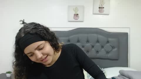 Snapshot of giia_moroe chatting on October 20, 2025, 2:28 pm Giia online show from October 20, 2025, 2:28 pm