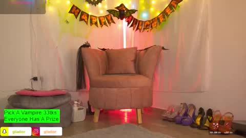 GiiaDior online show from October 29, 2025, 12:07 pm