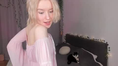 Snapshot of gin_yoon chatting on February 19, 2026, 6:31 am Gin online show from February 19, 2026, 6:31 am