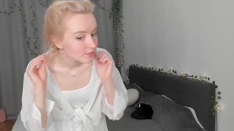 Snapshot of gin_yoon chatting on February 21, 2026, 6:36 am Gin online show from February 21, 2026, 6:36 am